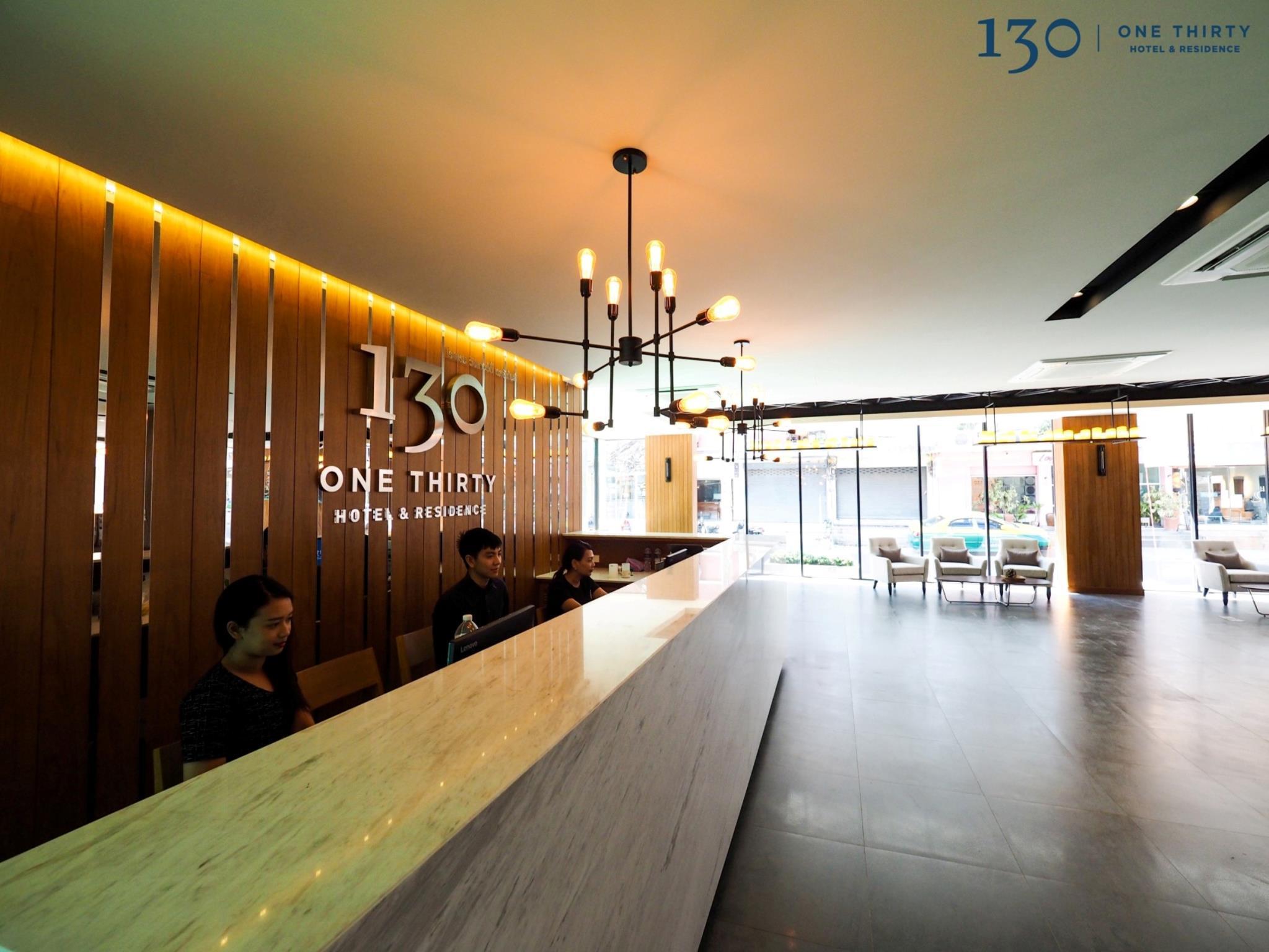 130 Hotel&Residence Bangkok Bagian luar foto