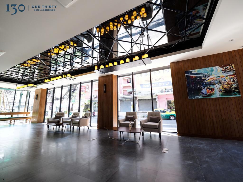 130 Hotel&Residence Bangkok Bagian luar foto