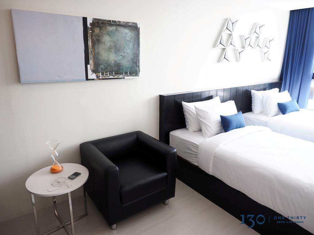 130 Hotel&Residence Bangkok Bagian luar foto
